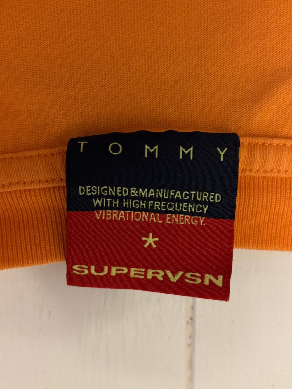 Tommy Jeans SuperVSN Orange Graphic Tee Large - Picture 4 of 11